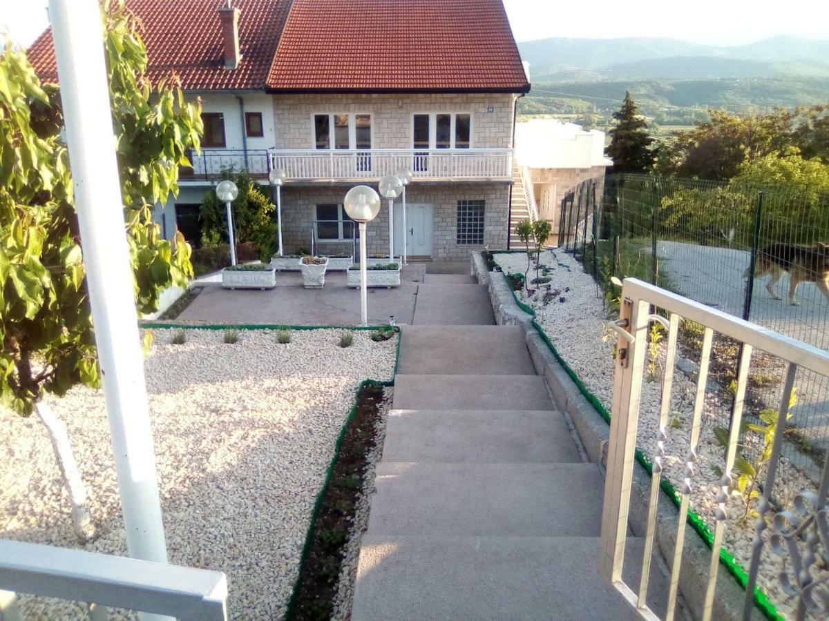Studio Apartman Matkovic Имотски Экстерьер фото
