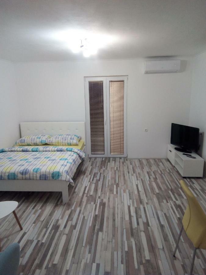 Studio Apartman Matkovic Имотски Экстерьер фото