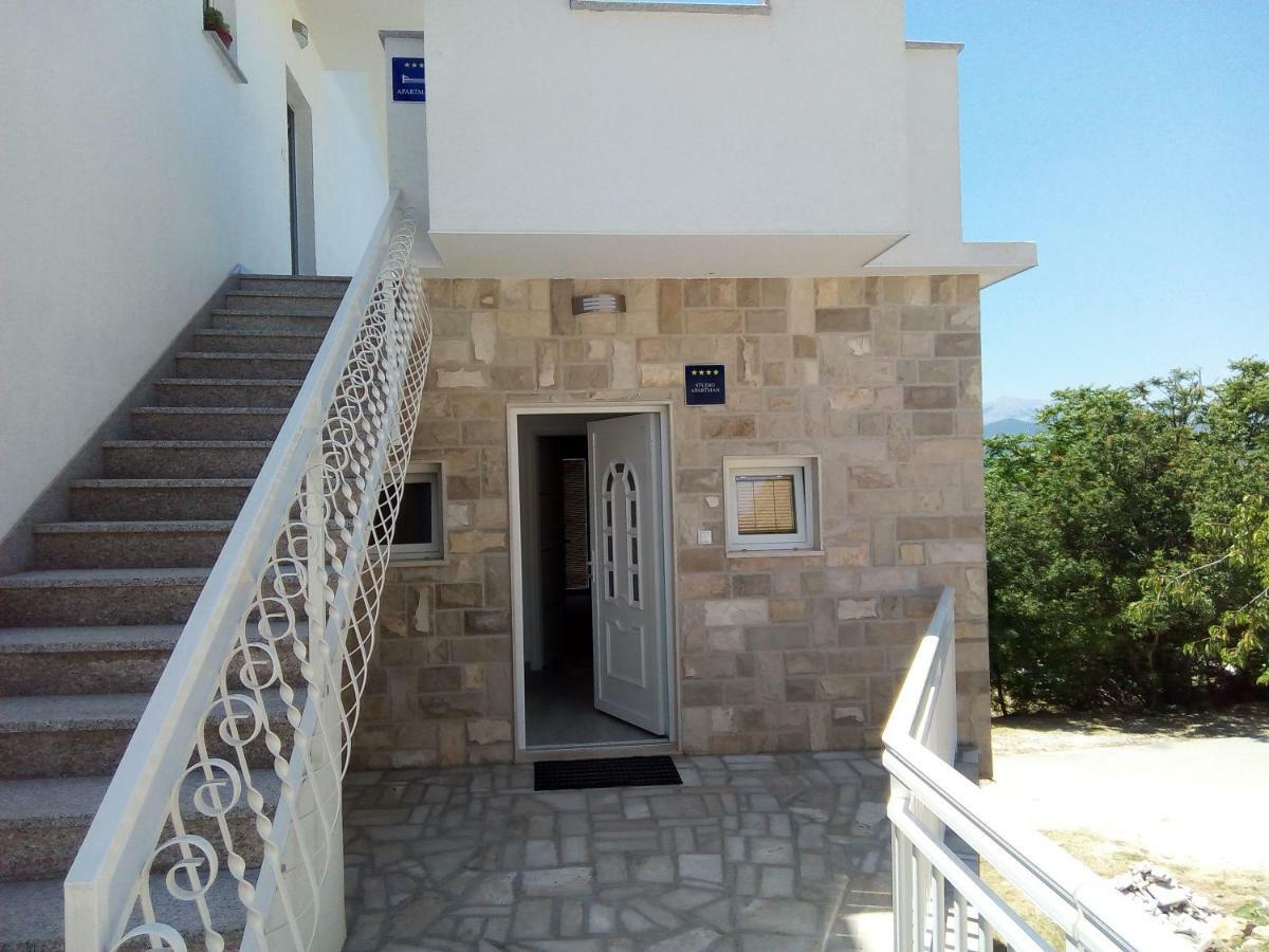 Studio Apartman Matkovic Имотски Экстерьер фото